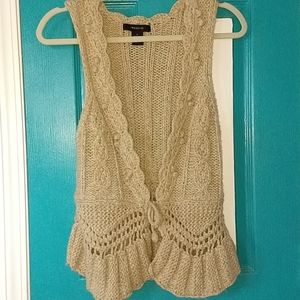 Women's medium crochet vest Arden b beige tan